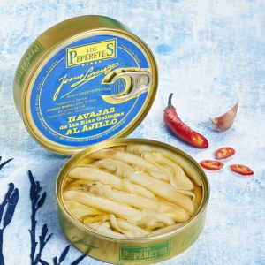 Los Peperetes razor clams with garlic